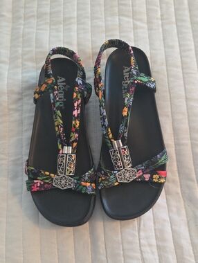 Alegria Black Floral Strap Slingback Sandals Size 39 (Fits Like a 9 To 9.5)
